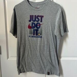 FC Barcelona Men's Nike Gray Just Do It T-Shirt Size S Soccer Futbol FCB EUC